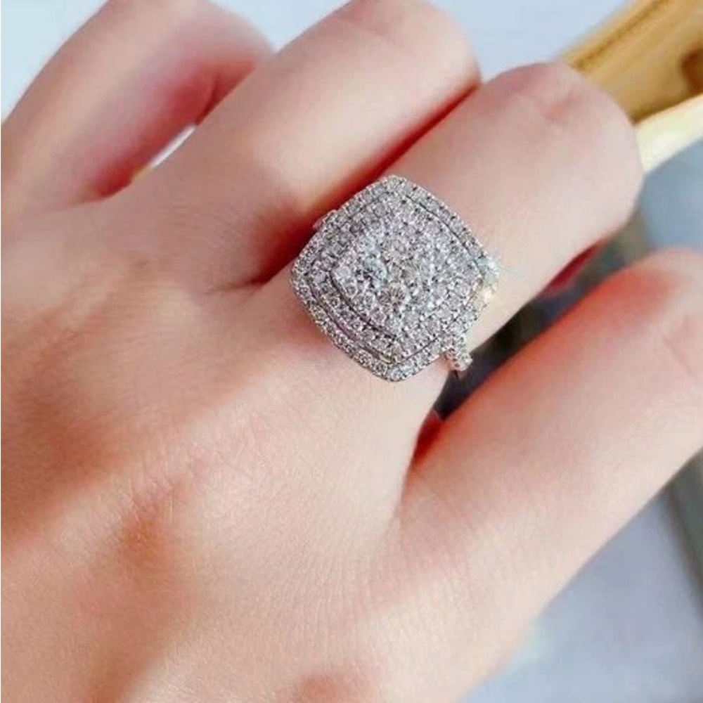 Princess Alexandra Elegant Silver Women's Ring - Picture 4 of 5